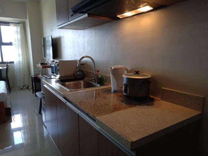 Horizon 101 A4 Near Robinson Mall Free Pool Wifi Cebu Buitenkant foto