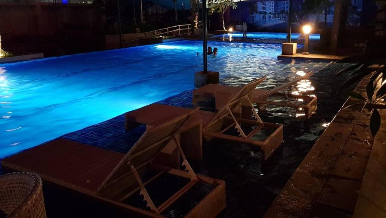 Horizon 101 A4 Near Robinson Mall Free Pool Wifi Cebu Buitenkant foto