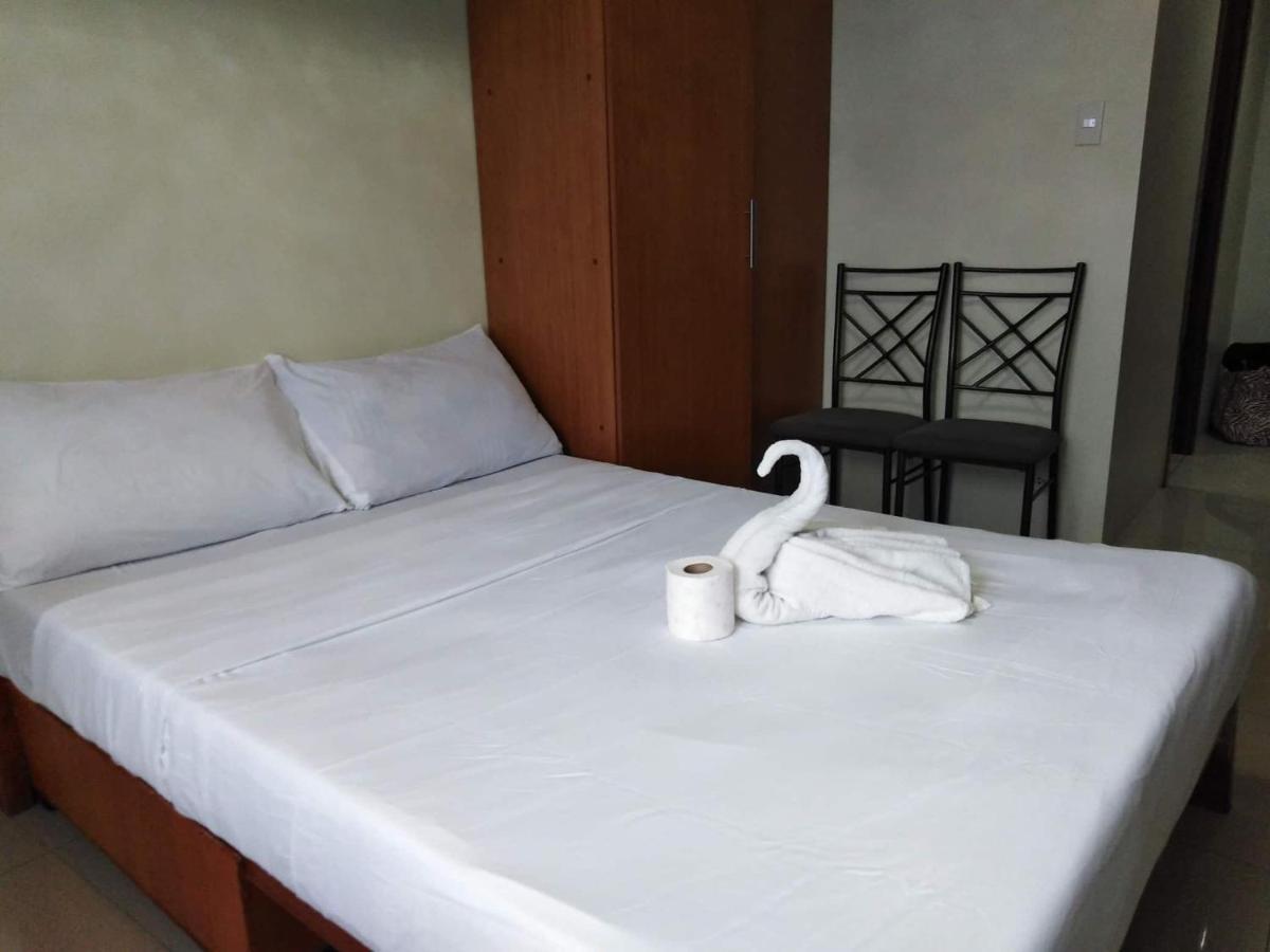 Horizon 101 A4 Near Robinson Mall Free Pool Wifi Cebu Buitenkant foto